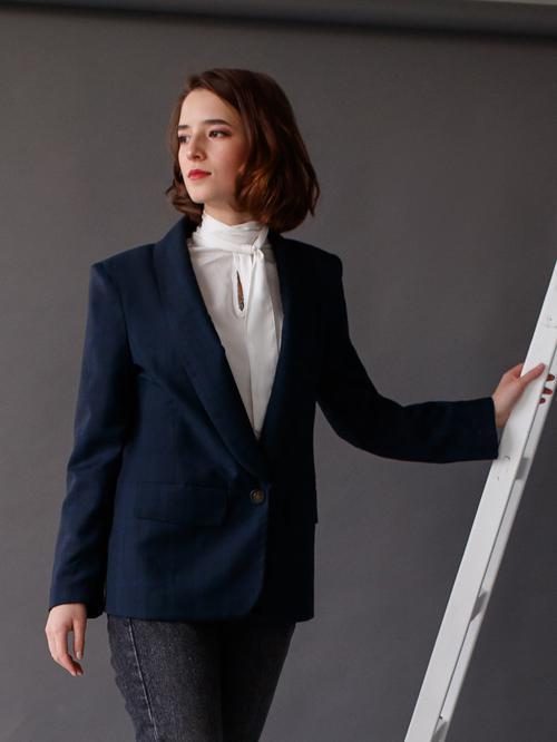 LINEN JACKET WITH SHALLOW COLLAR 1